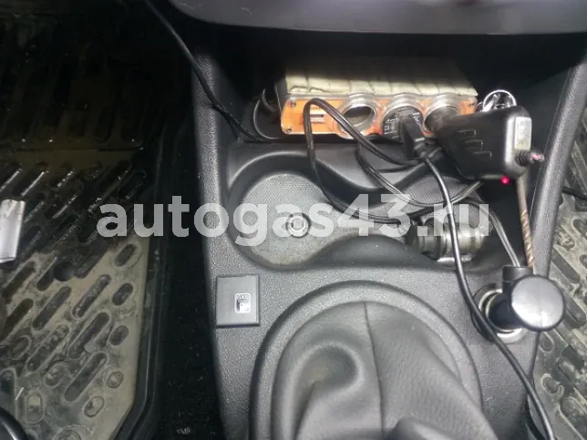 Sandero Stepway I 1.6 84 л.с. фото